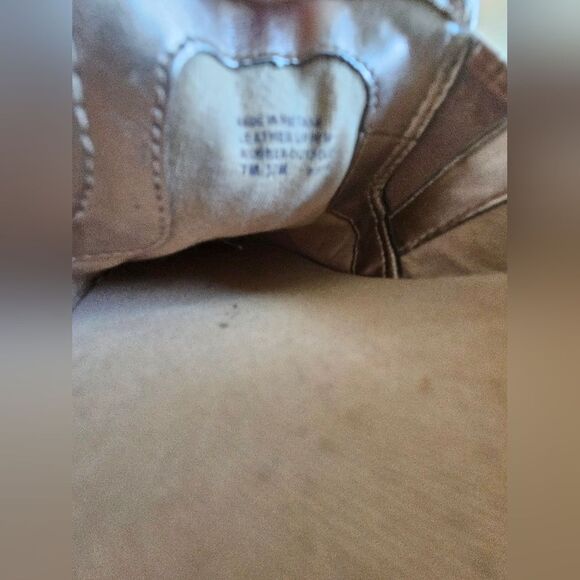 Michael Kors Women Keaton Slip-on Rose Gold Metallic Leather Lasercut Sneaker 7M - Picture 10 of 10